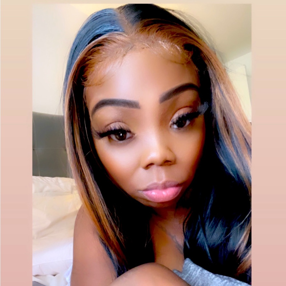 Meet your Posher, Nicole☺️